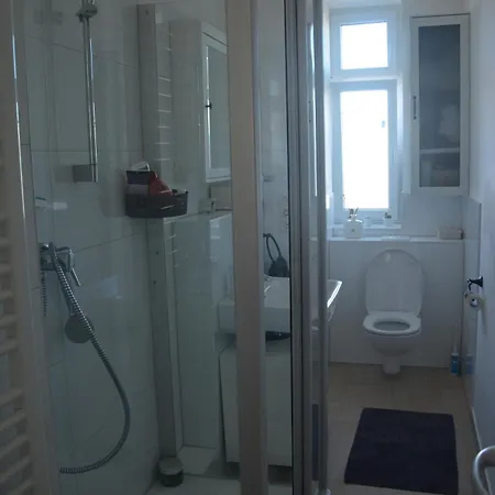 Homestay Privatzimmer Naehe Olympiastadion Berlin